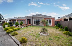 16 Healesville Loop, Craigieburn, Vic 3064