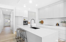 6 North Place, Hidden Valley, Qld 4703