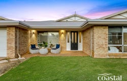 10 Challenger Road, Madora Bay, WA 6210