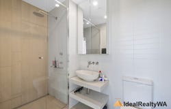 807/8 Tassels Place, Innaloo, WA 6018