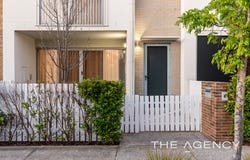 8 Azurite Way, Treeby, WA 6164