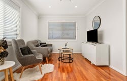 1 Lynwen Crescent, Banksia, NSW 2216