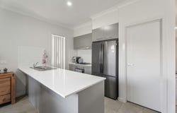 87 Sinclair Parade, Jordan Springs, NSW 2747