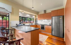 4 Valley View Court, South Morang, Vic 3752