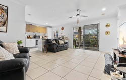 2/6 Sunseeker Street, Burpengary, Qld 4505