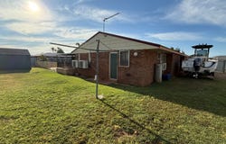 2 Carlsen Way, Pegs Creek, WA 6714