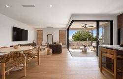 1/10 Lee Road, Runaway Bay, Qld 4216