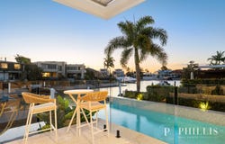 52 The Promenade, Isle Of Capri, Qld 4217