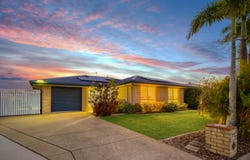 8 Delta Way, Point Vernon, Qld 4655