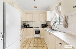 12 Pryor Place, Emerald, Qld 4720