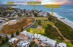 4/2 Robertson Rd, Ledge Point, WA 6043