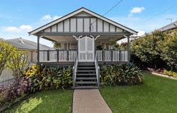 138 Macrossan Avenue, Norman Park, Qld 4170