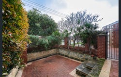 2/2 Cornelian Street, Scarborough, WA 6019