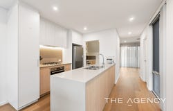 8 Azurite Way, Treeby, WA 6164