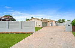 4 Lady Penrhyn Close, Bentley Park, Qld 4869