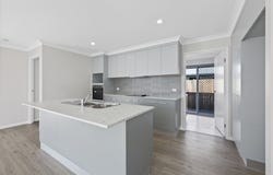 34 Moreton Drive, Rural View, Qld 4740