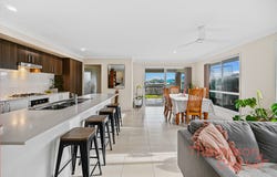 7 Plover Circuit, Aberglasslyn, NSW 2320