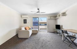 2/32 Julia Street, Wavell Heights, Qld 4012