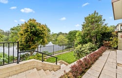 3066 Quay South Drive, Carrara, Qld 4211