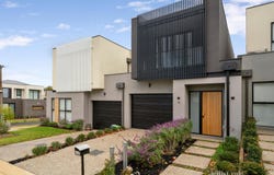 23A Buckingham Crescent, Doncaster, Vic 3108