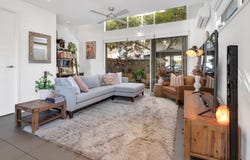 28 Lakefront Crescent, Varsity Lakes, Qld 4227