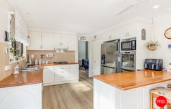 327 Warrowitue-Forest Road, Heathcote, Vic 3523