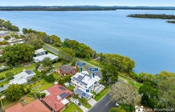 1 & 2/38 Marandowie Drive, Iluka, NSW 2466