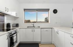 31 Wantana Crescent, Edens Landing, Qld 4207