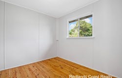 27 Betty St, Macleay Island, Qld 4184