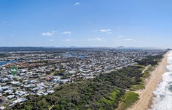 2/16 Palkana Drive, Warana, Qld 4575