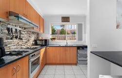 2/18 Manoon Road, Clayton South, Vic 3169