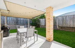 4 Phillips Place, Wakerley, Qld 4154