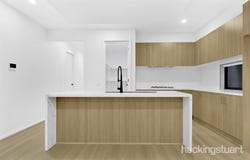 28 Foreshores Drive, Donnybrook, Vic 3064