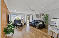 17/30 St Kevins Avenue, Benowa, Qld 4217