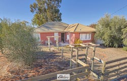 5 Ritchie Street, Ouyen, Vic 3490