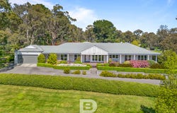 11 Blackwattle Lane, Woodend, Vic 3442