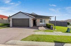 16 Tranquility Drive, Rothwell, Qld 4022