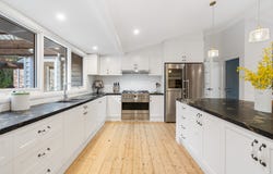18 Salisbury Road, Mount Macedon, Vic 3441
