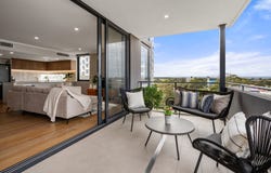 403/8 Henley Street, Como, WA 6152