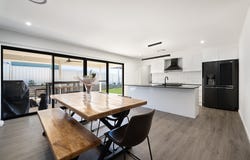 2 Lady Peel Close, Orange, NSW 2800