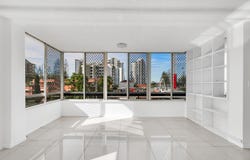 12/21 Armrick Avenue, Broadbeach, Qld 4218