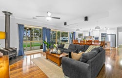 2 Carbine Court, Toolern Vale, Vic 3337