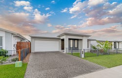 8 Wrasse Street, Burdell, Qld 4818