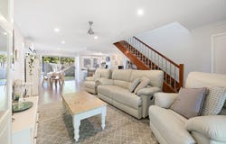 1 Tours Way, Burleigh Waters, Qld 4220
