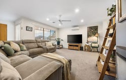 19 Bennett Street, Canadian, Vic 3350