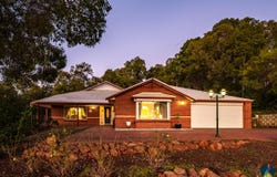 8 Henty Lookout, Roleystone, WA 6111