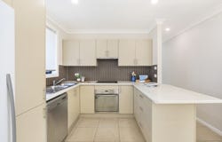 2/20 Lake Heights Road, Lake Heights, NSW 2502