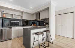 14 Netherley walk, Armstrong Creek, Vic 3217
