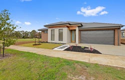 Lot 111 Ventura Road, via 70 Gardner & Holman Road, Drouin, Vic 3818