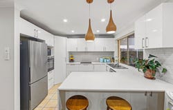 10 Mellissah Crescent, Arundel, Qld 4214